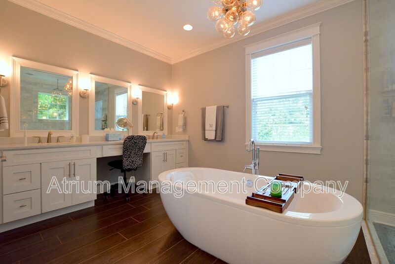 Immaculate 3 Bedroom 2.5 Bathroom w/ Bonus Gated Home! property image