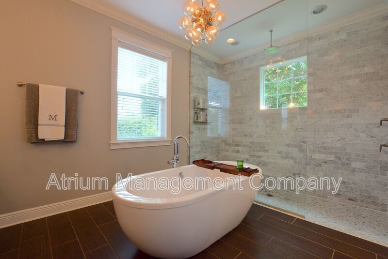 Immaculate 3 Bedroom 2.5 Bathroom w/ Bonus Gated Home! property image