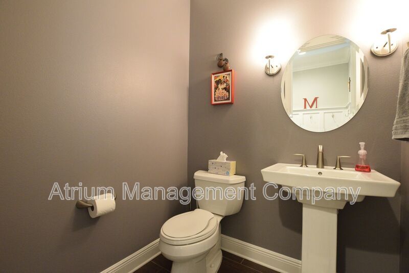 Immaculate 3 Bedroom 2.5 Bathroom w/ Bonus Gated Home! property image