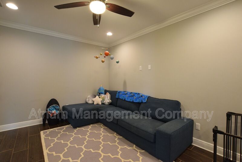 Immaculate 3 Bedroom 2.5 Bathroom w/ Bonus Gated Home! property image