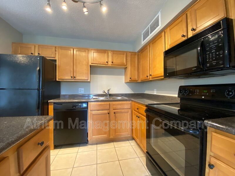 Charming 1 Bedroom Condo in the Heart of Altamonte Springs – Prime Location!!! property image