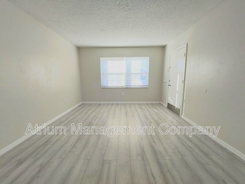 Beautiful 2 Bedroom, 1 Bathroom Condo in the Lake Bentley Shores Community of Lakeland property image