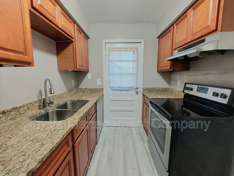 Beautiful 2 Bedroom, 1 Bathroom Condo in the Lake Bentley Shores Community of Lakeland property image