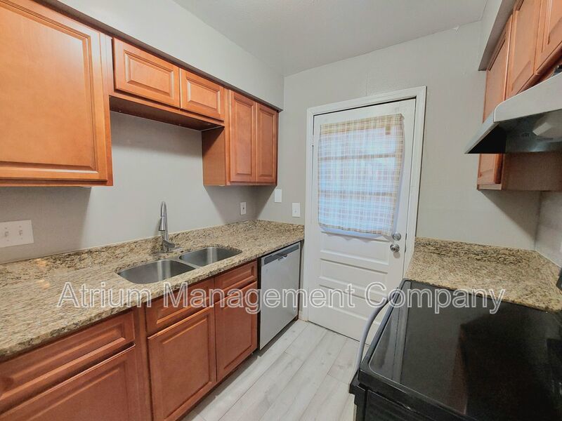 Beautiful 2 Bedroom, 1 Bathroom Condo in the Lake Bentley Shores Community of Lakeland property image