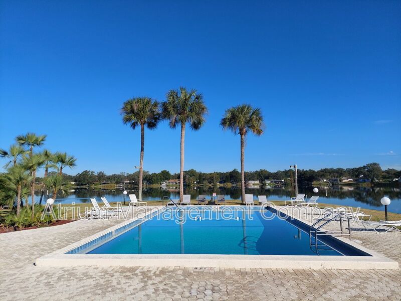Beautiful 2 Bedroom, 1 Bathroom Condo in the Lake Bentley Shores Community of Lakeland property image