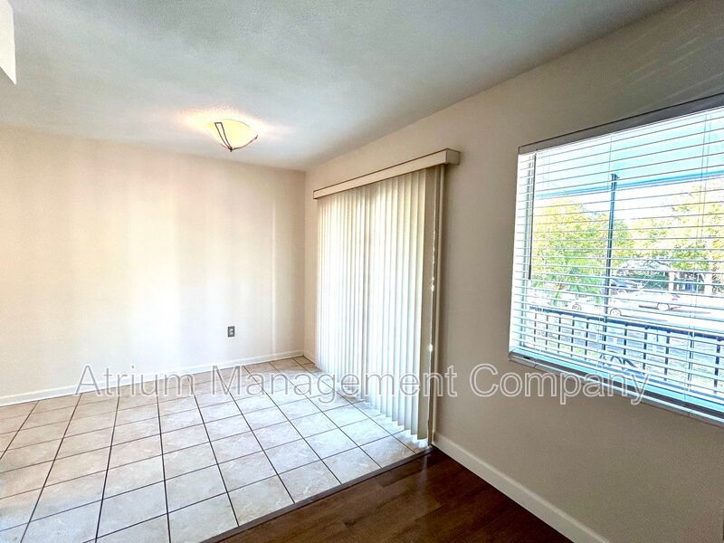 Beautiful College Park 2/1 available NOW!!! property image