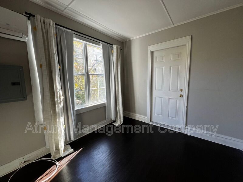 Downtown DeLand 1-Bedroom with Private Balcony property image