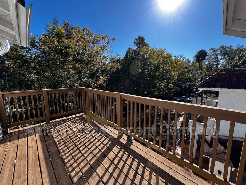 Downtown DeLand 1-Bedroom with Private Balcony property image