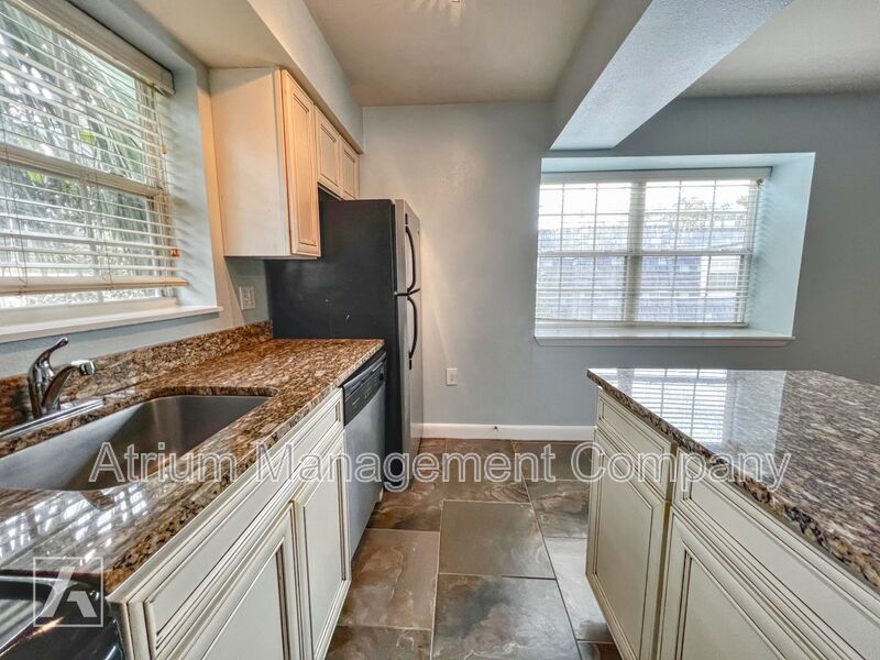 Highland Flats: Rare Find in the Heart of Orlando property image