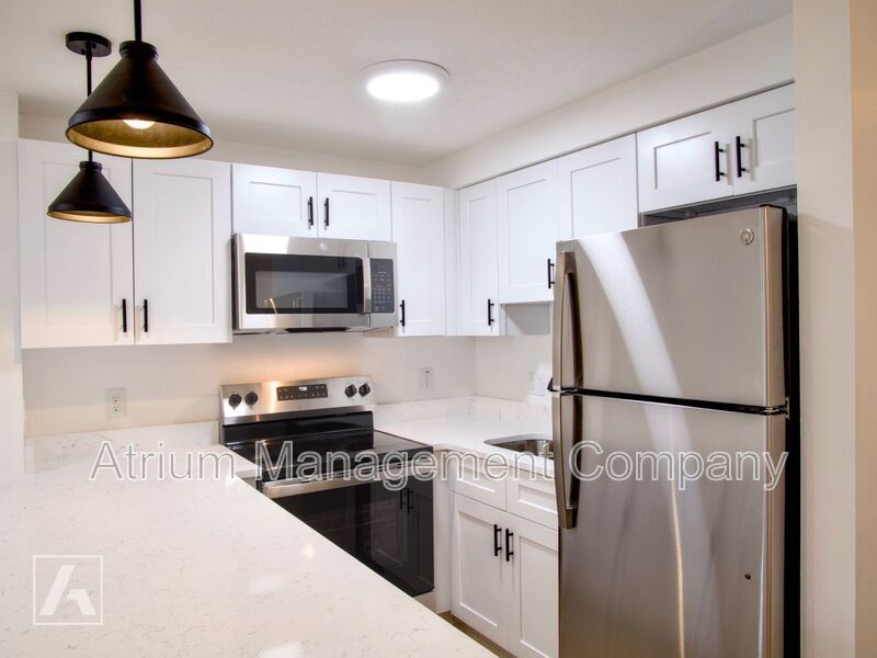 Beautiful 1/1 at The Roberson  - ONE MONTH FREE!!!!! property image