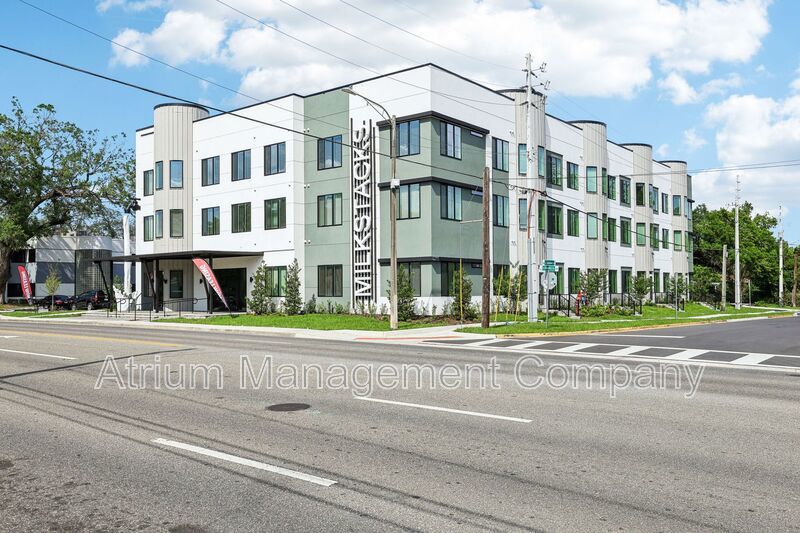 The Milk Stacks: Boutique Luxury Living in Downtown Orlando's Milk District ONE MONTH FREE!!!! property image