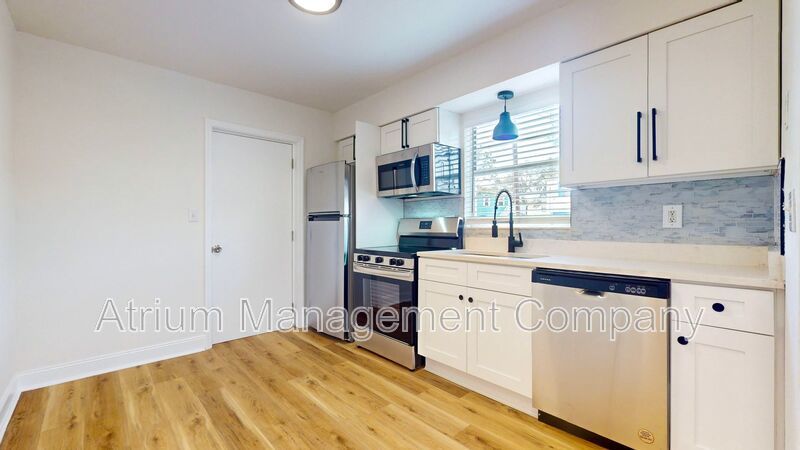 NEWLY RENOVATED 2 Bedroom 1 Bathroom Home in SOUTH TAMPA!! property image