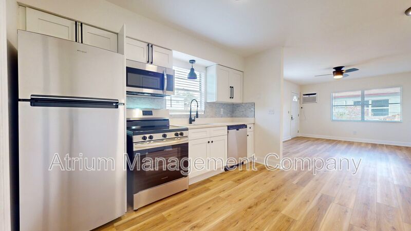 NEWLY RENOVATED 2 Bedroom 1 Bathroom Home in SOUTH TAMPA!! property image