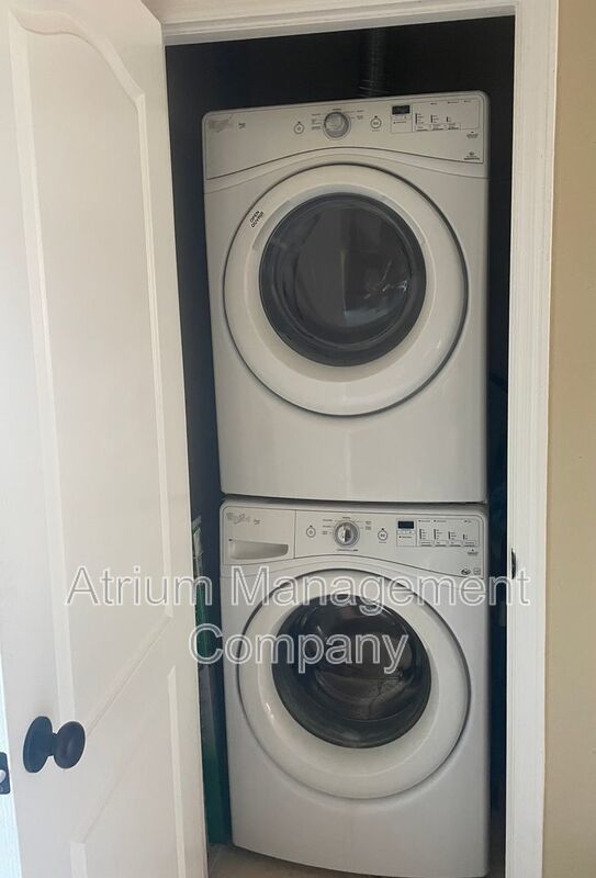 Beautiful 2 Bed, 2.5 Bath Townhome in Gated Placid Lake Community property image