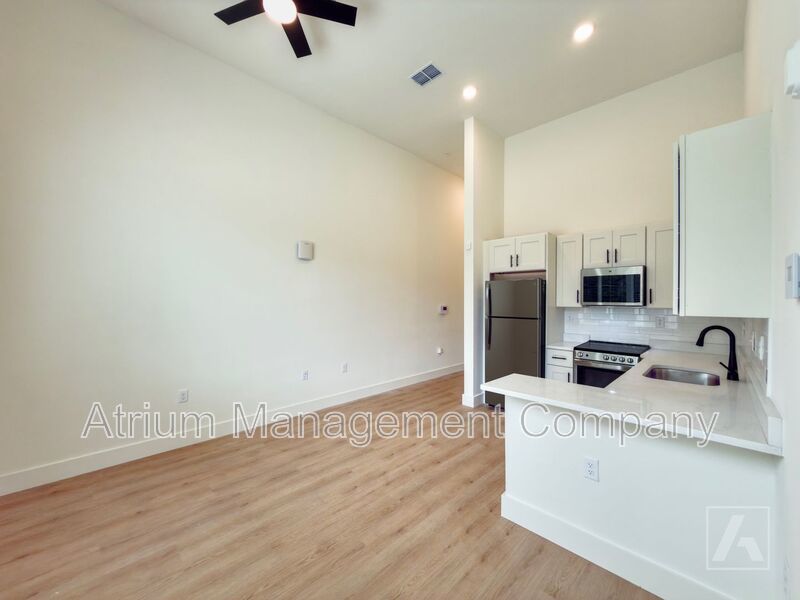 The Milk Stacks: Boutique Luxury Living in Downtown Orlando's Milk District ONE MONTH FREE!!!! property image