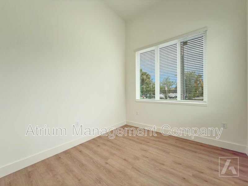 The Milk Stacks: Boutique Luxury Living in Downtown Orlando's Milk District ONE MONTH FREE!!!! property image