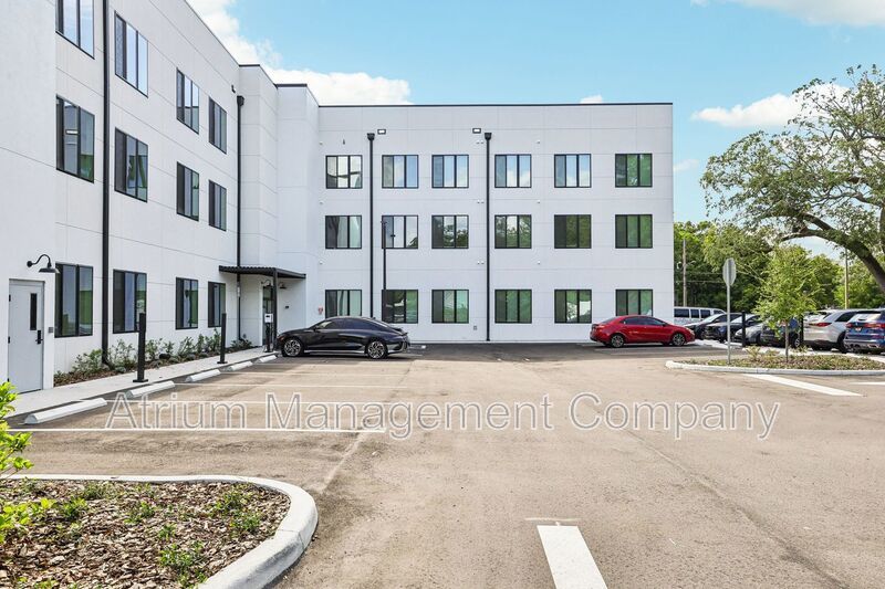 The Milk Stacks: Boutique Luxury Living in Downtown Orlando's Milk District ONE MONTH FREE!!!! property image