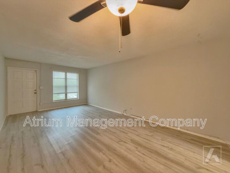 Renovated 2 Bed 1 Bath Apartment for Rent in Orlando, FL Delaney Court property image