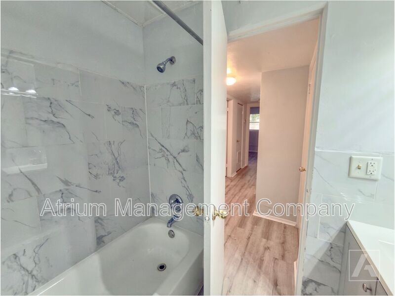 Renovated 2 Bed 1 Bath Apartment for Rent in Orlando, FL Delaney Court property image