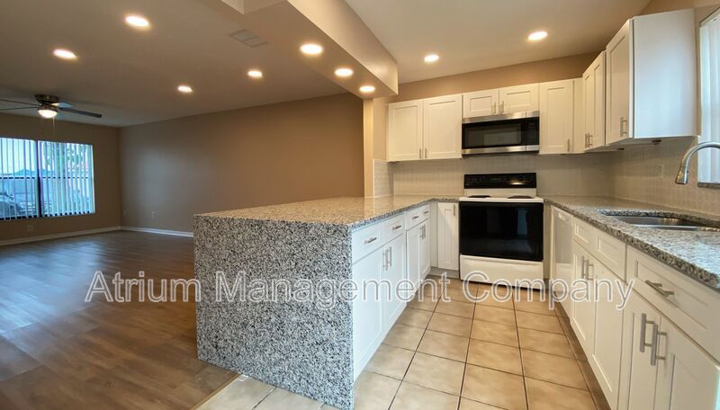 Modern Comfort Meets Convenience: Your 2-Bed, 2.5-Bath Oasis Awaits! property image