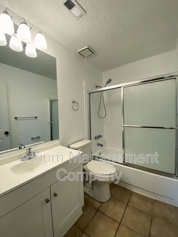 Modern Comfort Meets Convenience: Your 2-Bed, 2.5-Bath Oasis Awaits! property image