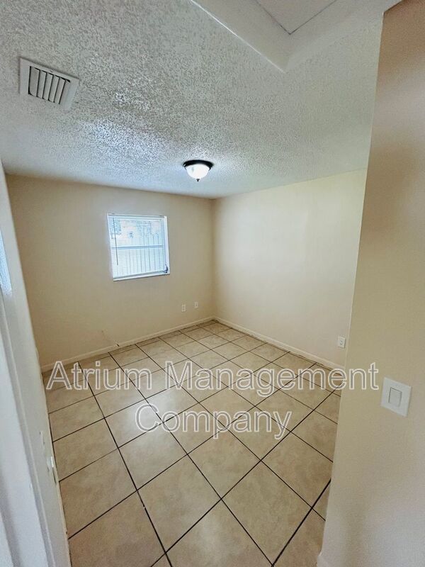 Charming 2-bedroom, 1-bathroom condo property image