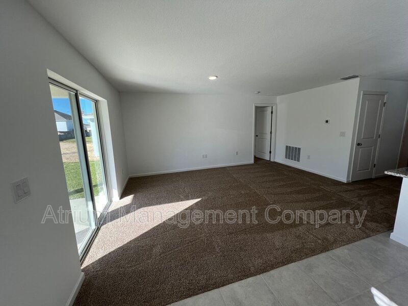 Coming Soon! For a limited time, receive $500 off your first month’s rent!- Beautiful 3Bed/2Bath Home in Haines City property image