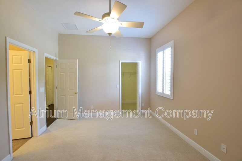 Spacious 4 Bed, 4 Bath + Bonus Room Gated Pool Home in Lake Mary, FL – Magnolia Plantation property image