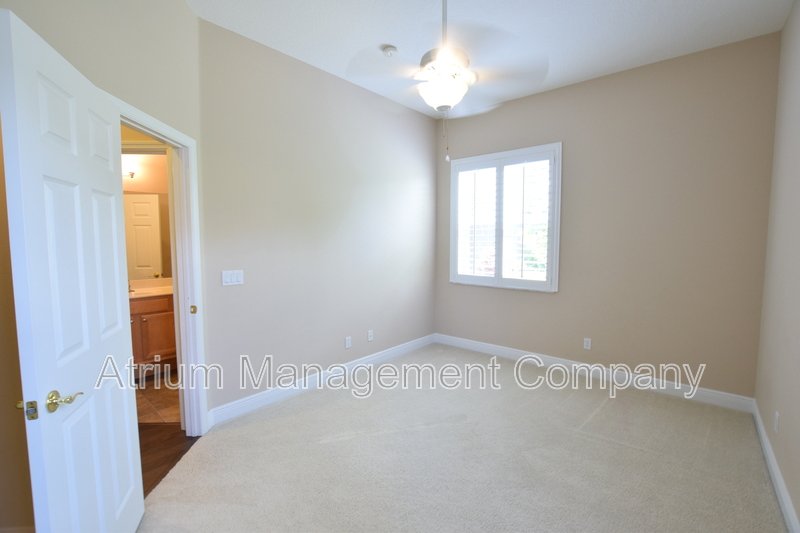 Spacious 4 Bed, 4 Bath + Bonus Room Gated Pool Home in Lake Mary, FL – Magnolia Plantation property image