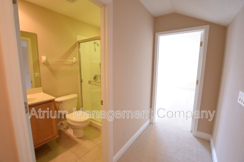 Spacious 4 Bed, 4 Bath + Bonus Room Gated Pool Home in Lake Mary, FL – Magnolia Plantation property image