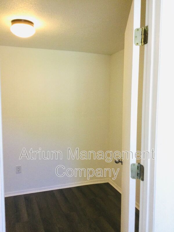 2400 Grant Street _ 2 Bedroom 1 Bathroom w/ Bonus Room property image