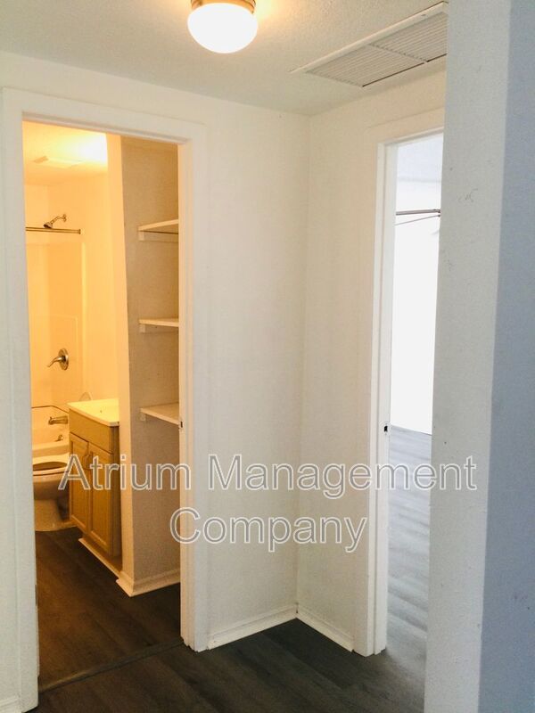 2400 Grant Street _ 2 Bedroom 1 Bathroom w/ Bonus Room property image