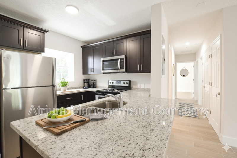 Modern 3-Bedroom, 2-Bathroom Apartment with Water, Internet & Parking Included! property image