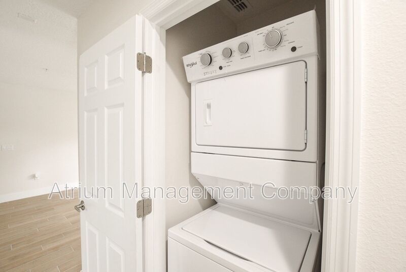 Modern 3-Bedroom, 2-Bathroom Apartment with Water, Internet & Parking Included! property image