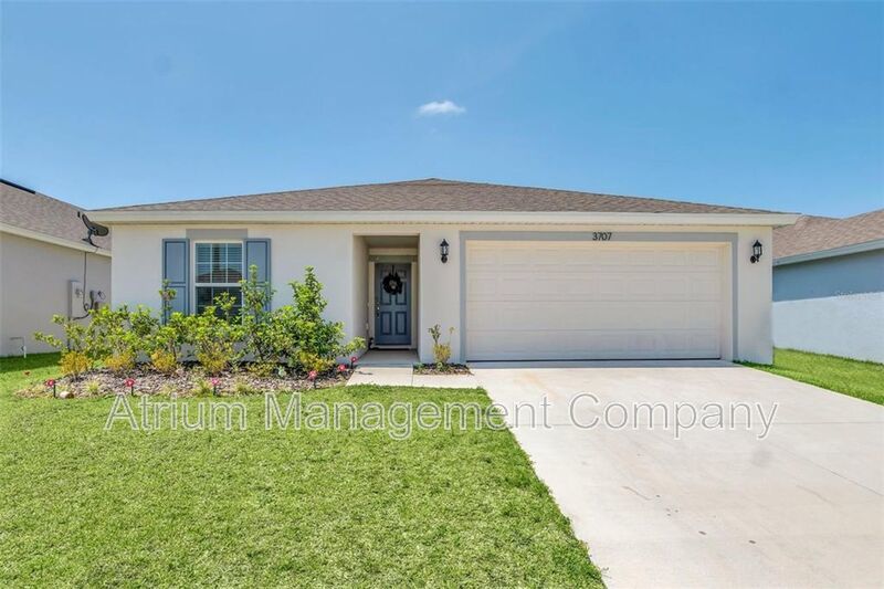 Coming Soon! For a limited time, receive $500 off your first month’s rent!- Beautiful 3Bed/2Bath Home in Haines City property image