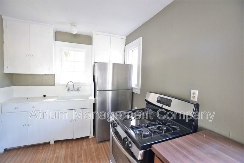 Bright Top-Floor 1 Bedroom in the Heart of Thornton Park! Walk to Lake Eola! property image