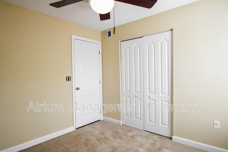 Beautiful 3 Bed 2 Bath WITH BONUS ROOM for Rent in East Orlando!!! property image