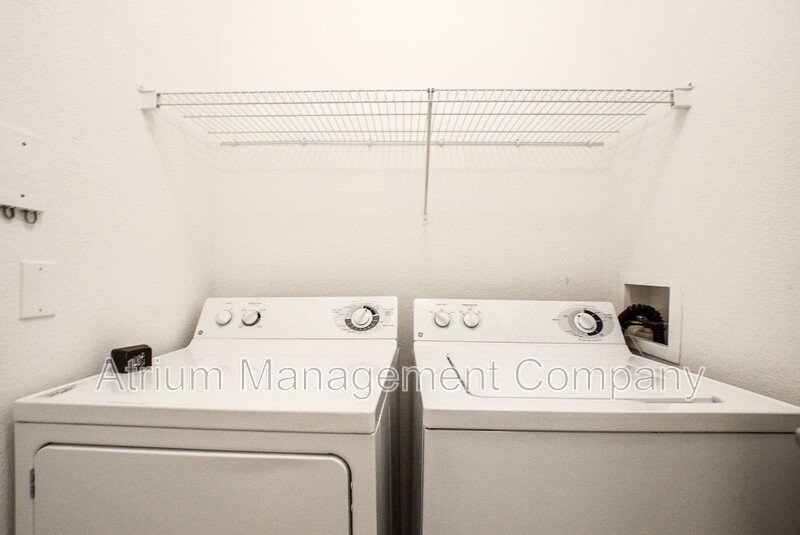 Spacious 3 Bed 2 Bath Unit For Rent in Orlando, FL!!! property image