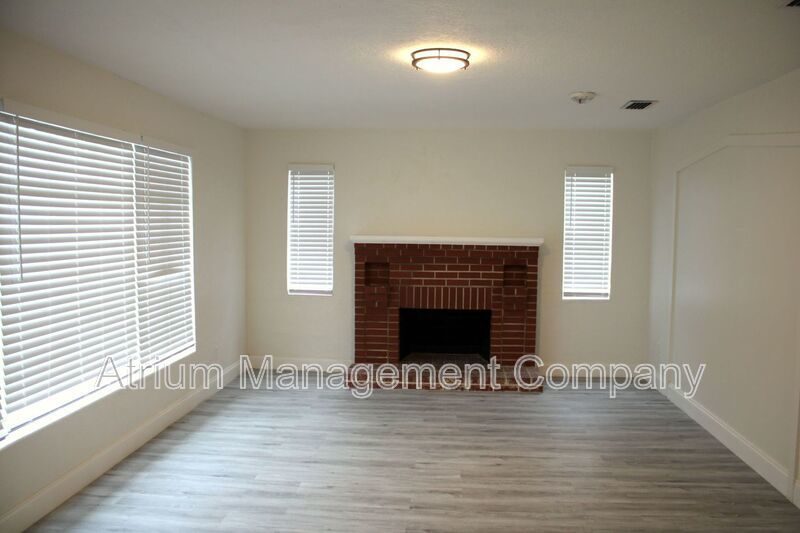 Gorgeous, Fully Renovated 4 Bedroom Winter Park Home AVAILABLE NOW! property image