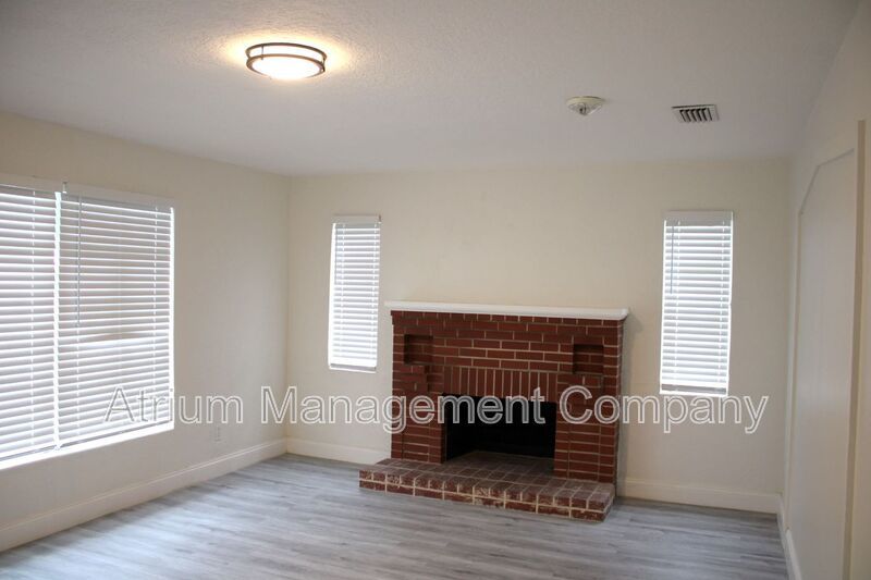 Gorgeous, Fully Renovated 4 Bedroom Winter Park Home AVAILABLE NOW! property image