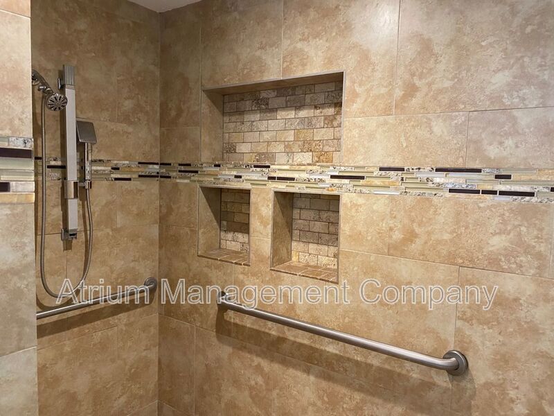 Gorgeous, Fully Renovated 4 Bedroom Winter Park Home AVAILABLE NOW! property image