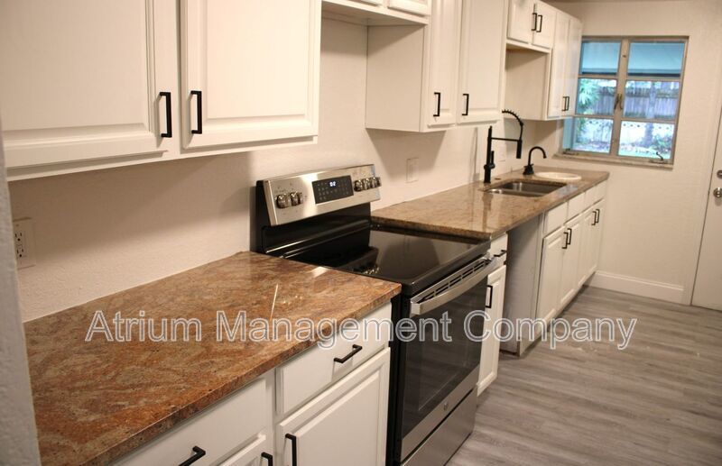 Gorgeous, Fully Renovated 4 Bedroom Winter Park Home AVAILABLE NOW! property image