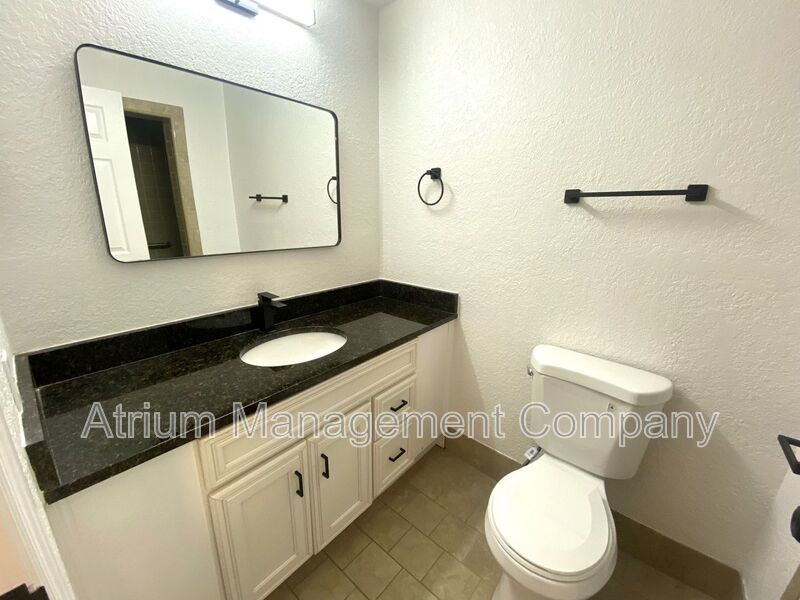 Gorgeous, Fully Renovated 4 Bedroom Winter Park Home AVAILABLE NOW! property image