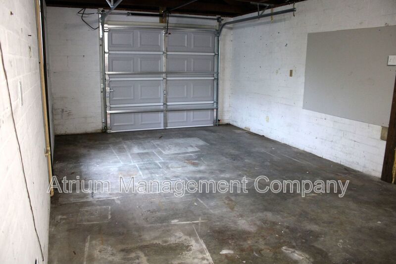 Gorgeous, Fully Renovated 4 Bedroom Winter Park Home AVAILABLE NOW! property image