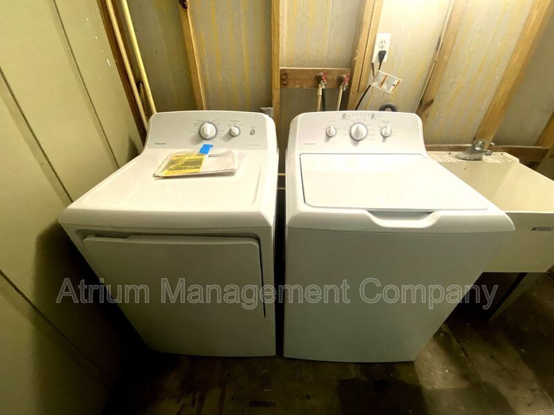 Gorgeous, Fully Renovated 4 Bedroom Winter Park Home AVAILABLE NOW! property image