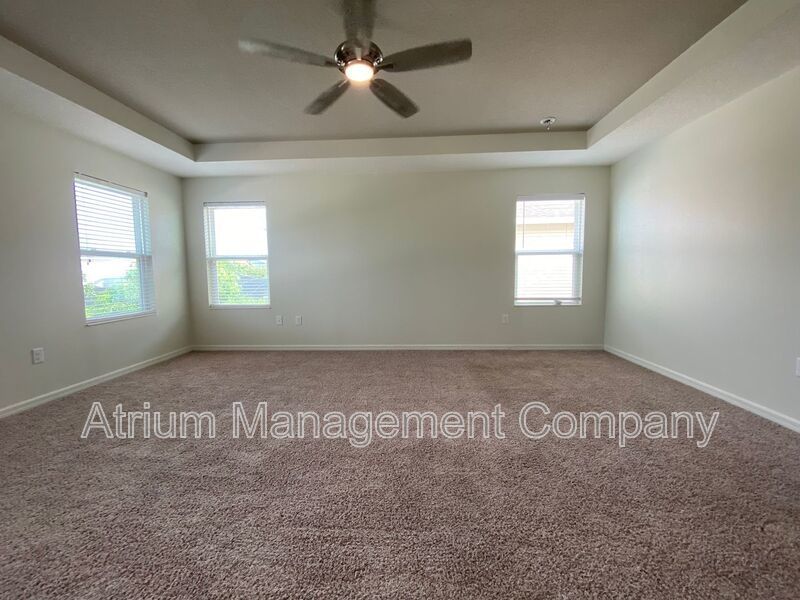 Stunning 5 Bedroom Pool Home in Orchard Hills near Hamlin & The Grove property image