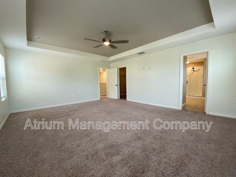 Stunning 5 Bedroom Pool Home in Orchard Hills near Hamlin & The Grove property image