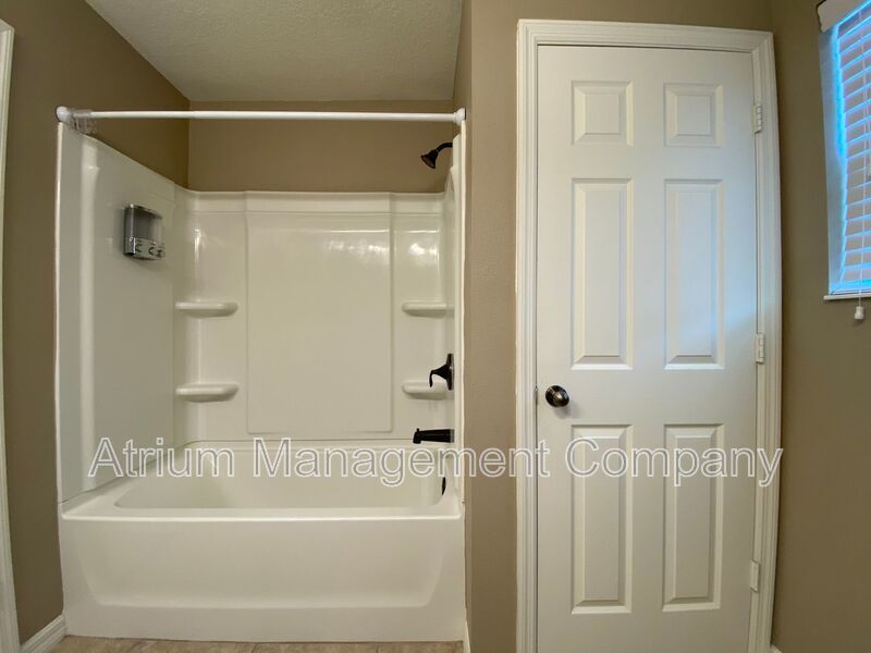 Stunning 5 Bedroom Pool Home in Orchard Hills near Hamlin & The Grove property image