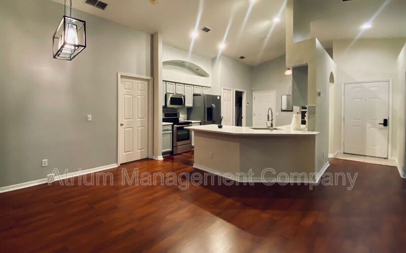 Beautiful 3 Bedroom Home in the Exclusive Gated Community of Stoneybrook West! property image