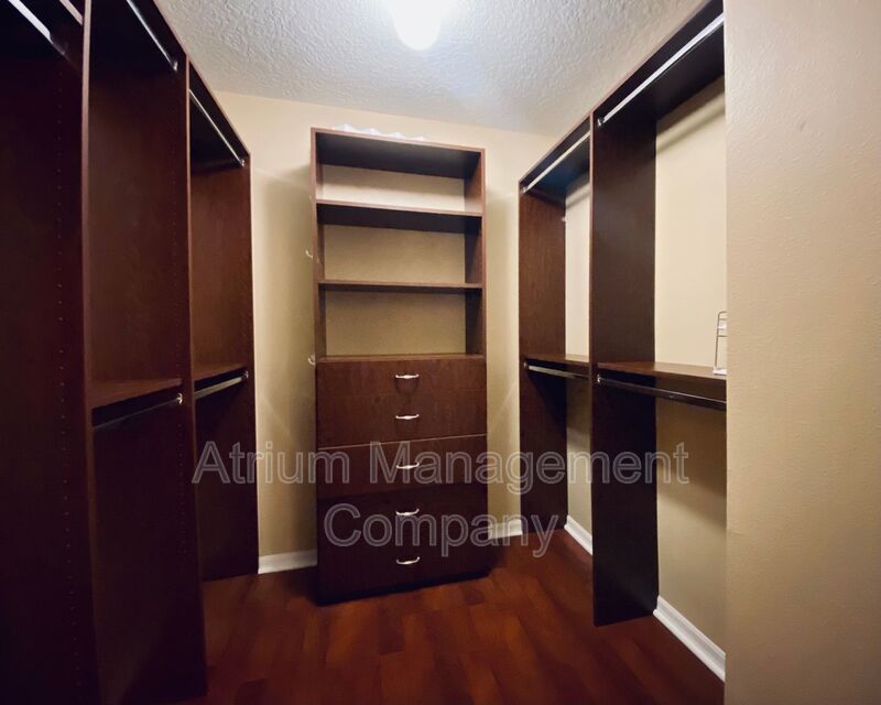 Beautiful 3 Bedroom Home in the Exclusive Gated Community of Stoneybrook West! property image